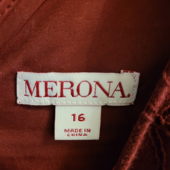 Dress - Picture 3 of 4